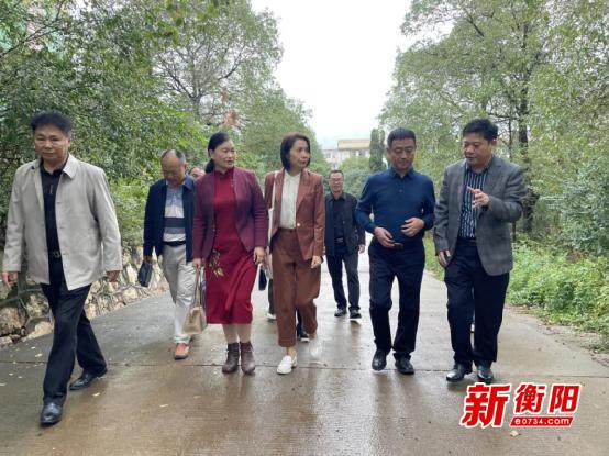 衡阳市教育局总督学谢晓川,衡东县人民政府副县长肖新启参加活动