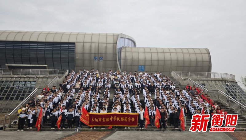 将课堂搬进大自然耒阳市实验中学铁路园分校师生与春天约会