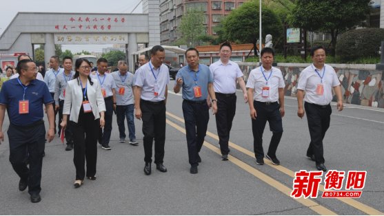 曾建华带队督导衡阳县一中高考准备工作