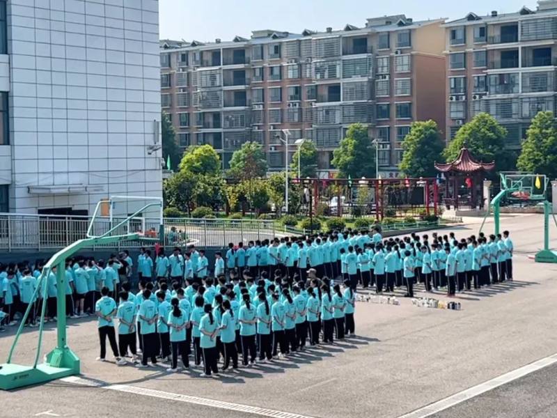 耒阳市东江中学举行2024级高一军训开营仪式