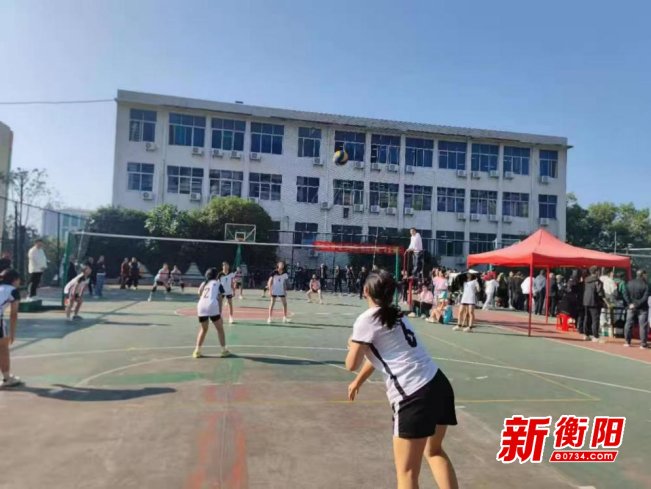 荣耀加冕!祁东县风石堰镇毛坪中学女排比赛七连冠